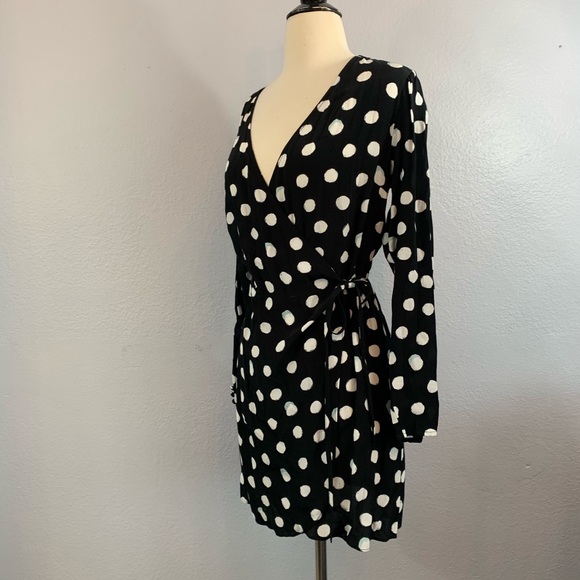 Topshop Dresses & Skirts - TOPSHOP Polka Dot Spot Wrap Dress Size 6